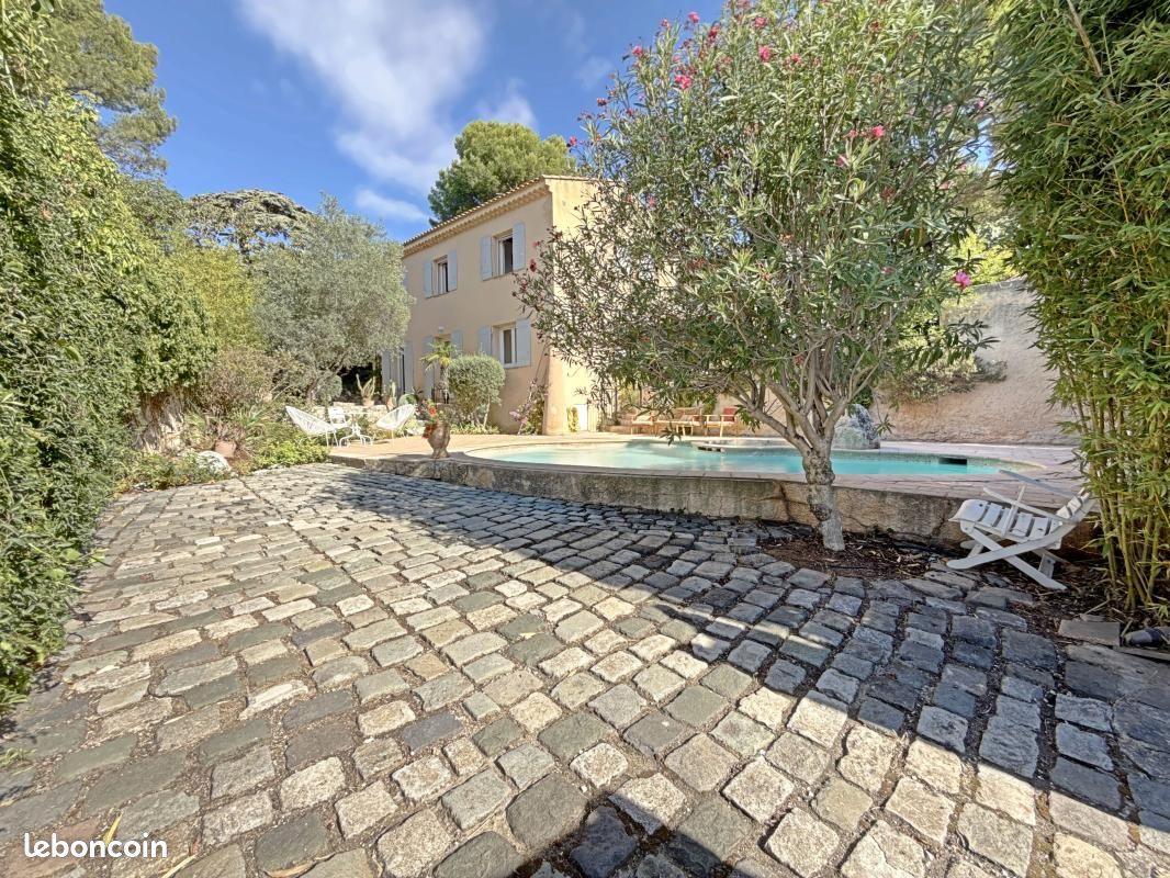 Maison 5 pièces 120 m² · à Marseille · 120 m² · 780 000 €