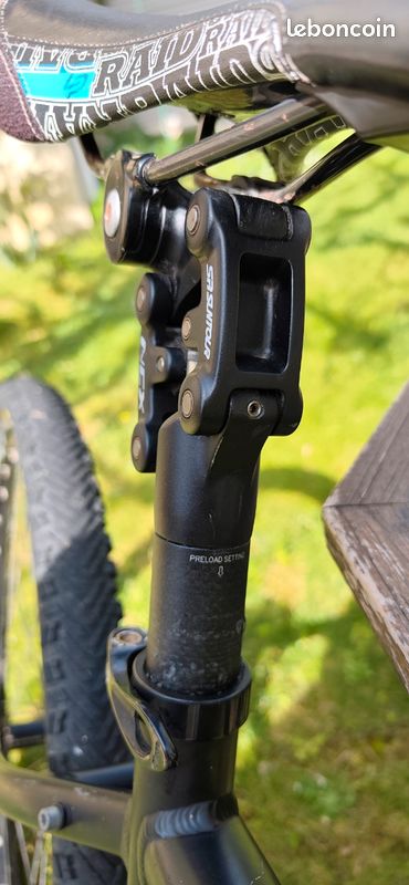 Tige de selle telescopique d'occasion - Équipements vélos