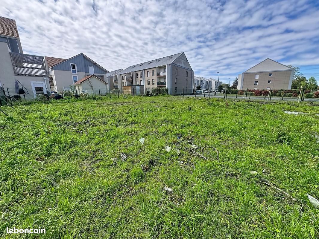 Terrain 390 m² Lescar · 60 000 €