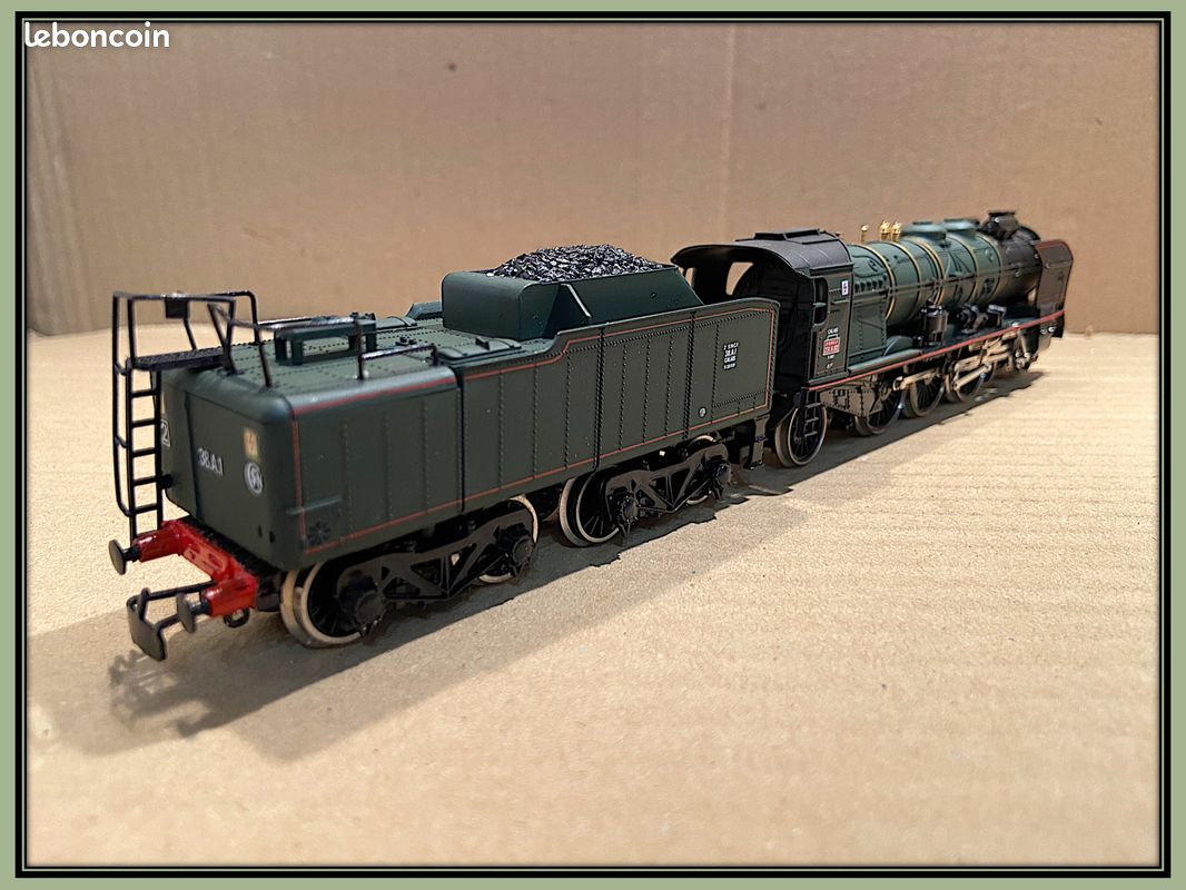 Le châssis de la locomotive a vapeur 231C Pacific en miniature de Jouef