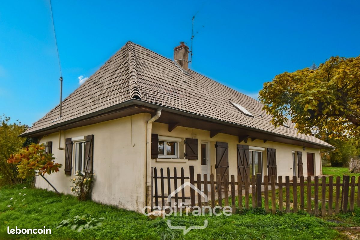 Maison 4 pièces 112 m² · à Bletterans · 112 m² · 175 000 €