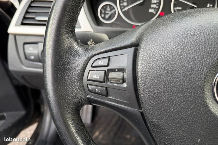 BMW SERIE 3 316d 116ch LOUNGE / GARANTIE / FULL ENTRETIEN BMW / 4 PNEUS OK / CHAINE DE DISTRI OK / EMBRAYAGE OK (image 21)