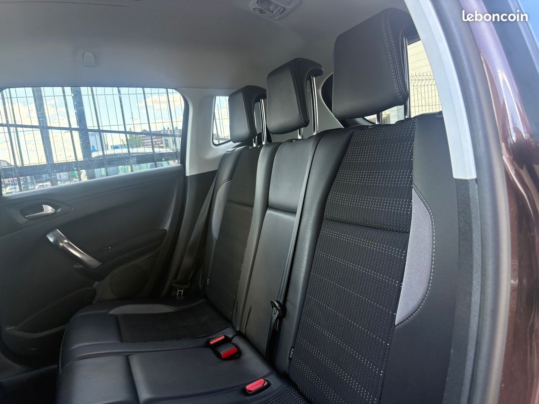 Peugeot 2008 1.6 e-hdi 92ch ETG6 BUSINESS (image 10)