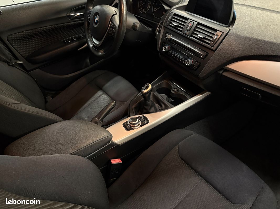 BMW SERIE 1 114D 95CV LOUNGE PLUS - FACTURES D'ENTRETIEN - RIEN A PREVOIR - GPS - CLIM AUTo (image 17)