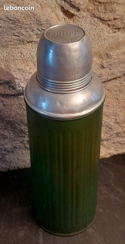Grand thermos en métal argenté Albi