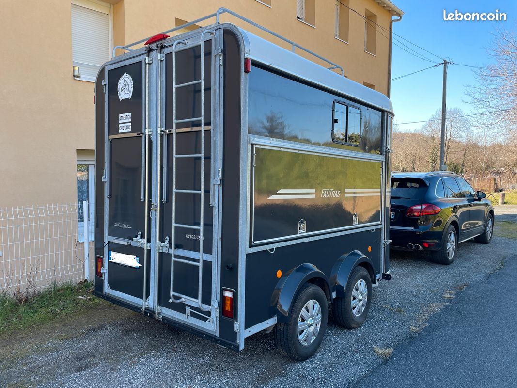 Van chevaux places Fautras Victorius Accessoires animaux