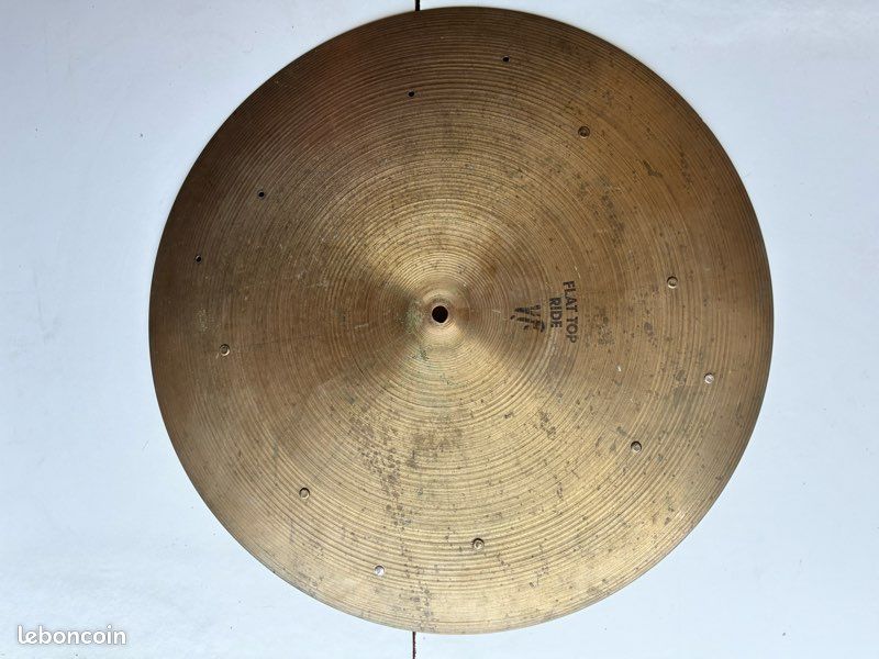 Cymbale Zildjian Flat Top Ride 20 ´ ´ signée Victor Pitts (image 1)