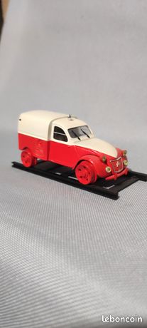 Citroën 2CV AZU Draisinesur rail 1956 miniatures de Norev échelle 1/43