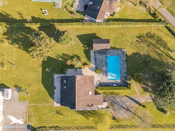 Maison 7 pièces 215 m²