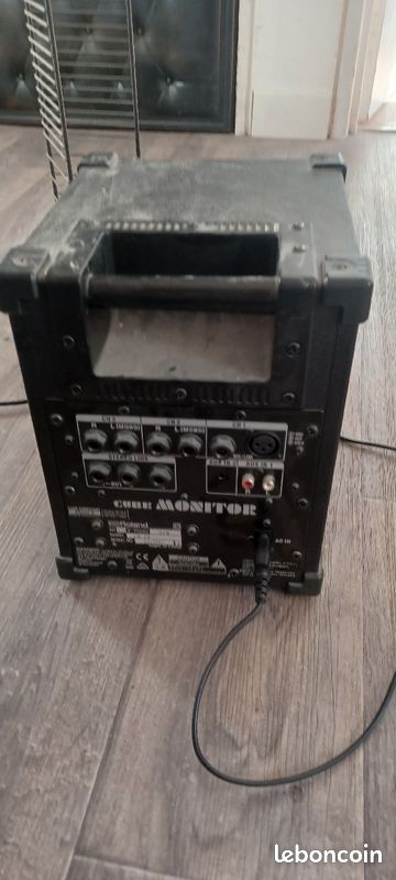 Ampli batterie cube monitor cm 30 de marque Roland (image 2)