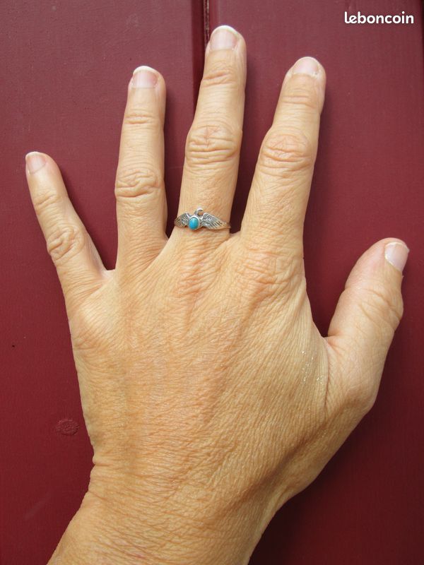 JOLIE BAGUE T55 ARGENT ET ÉCLATS DE ZIRCONS TBE