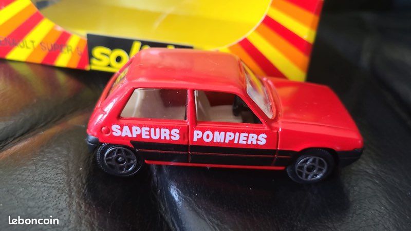 RENAULT 4L 1964 POMPIERS SCALE 1/43 SOLIDO