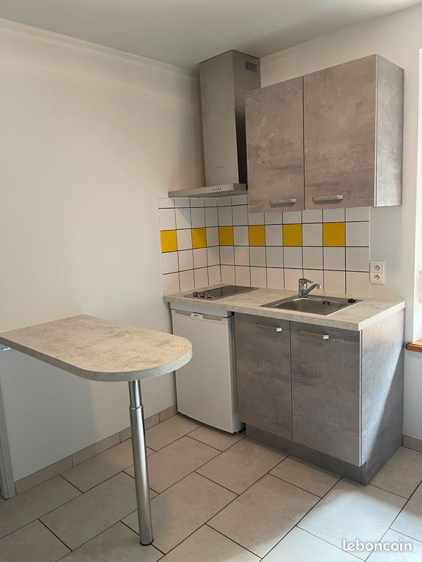 Appartement 1 pièce 35 m² · à Neufchâteau · 35 m² · 390 €