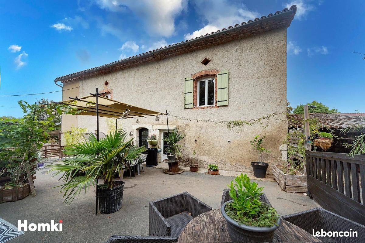 Maison 10 pièces 290 m² · à Fauch · 290 m² · 285 000 €