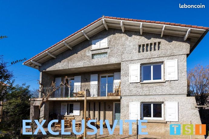 Maison 8 pièces 201 m²