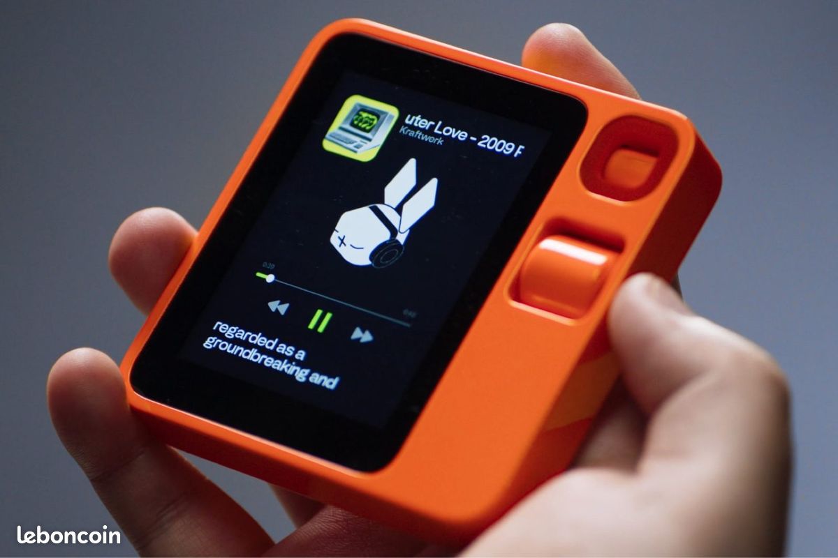 Rabbit R1 assistant IA (image 1)