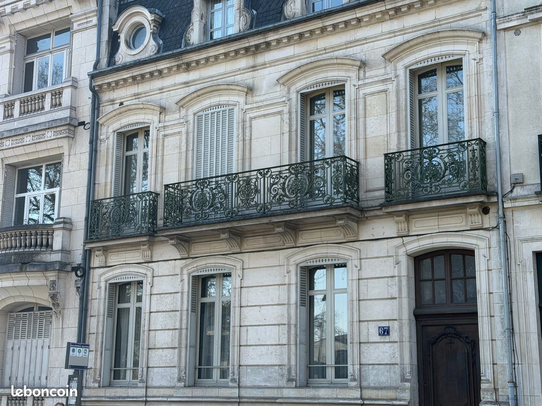 Maison 11 pièces 420 m² · à Orléans · 420 m² · 875 000 €