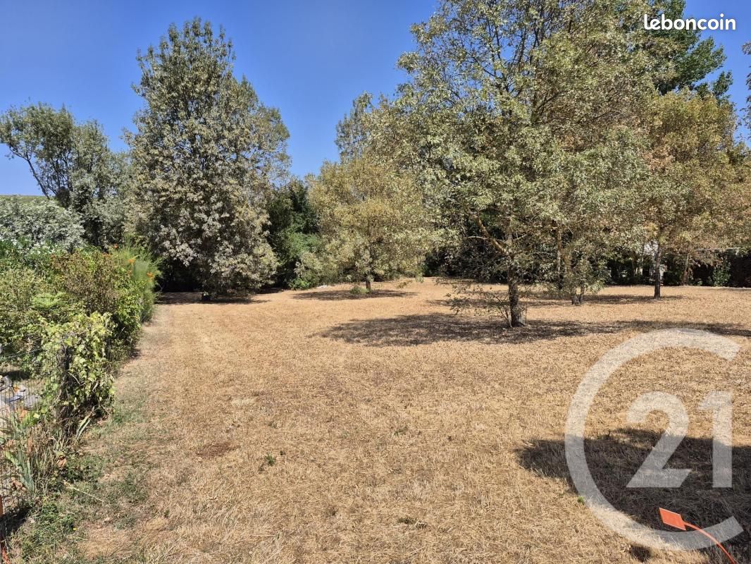 Terrain 1 633 m² Revel · 67 000 €