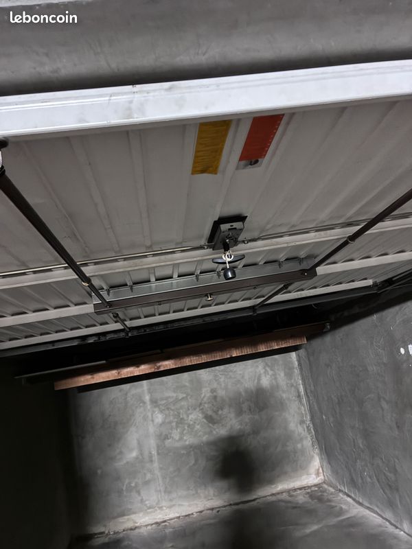 Garage/Box fermé de 15 m² (image 4)