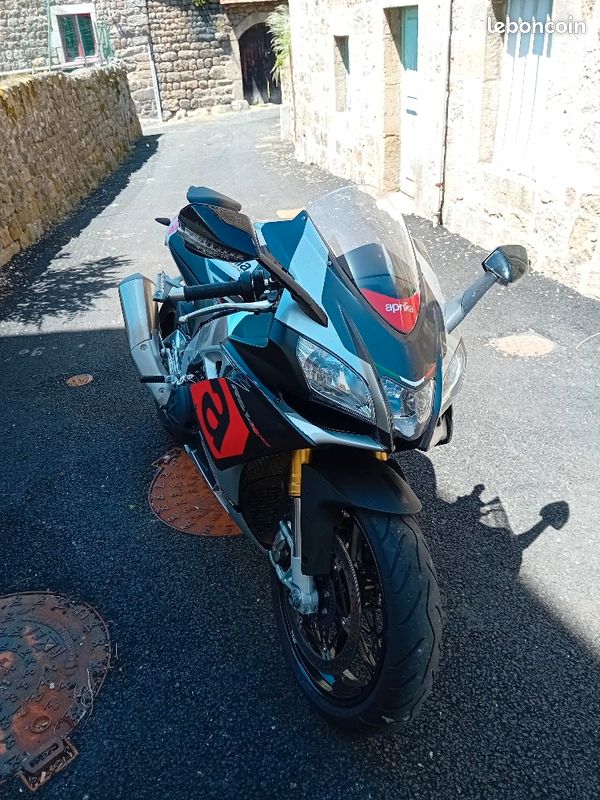 Rsv4 1000rr (image 1)