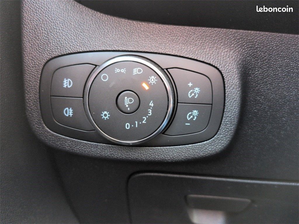 Ford Fiesta VII ACTIVE 1.0 FLEXIFUEL 95 CH S&S BVM6 X Active X (image 22)