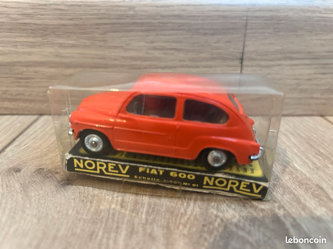 Voiture Miniature Norev Fiat 600 N°61 Échelle 1:43 - Modèle Plastique - Occasion Collection
