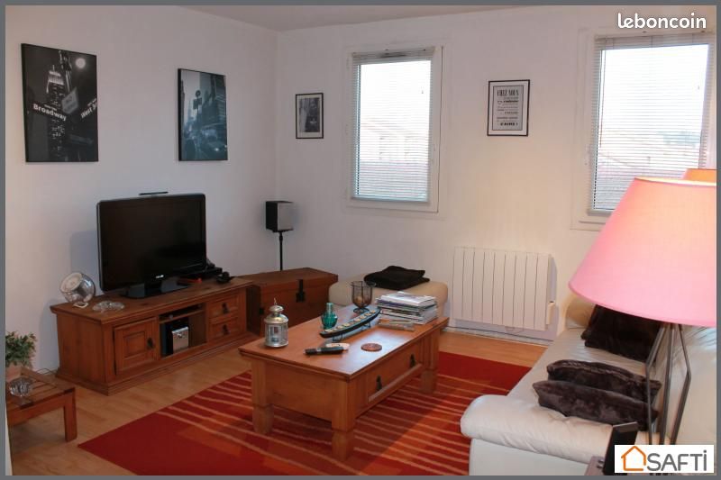 Appartement 3 pièces 67 m² · à Saint-Genis-Laval · 67 m² · 920 €