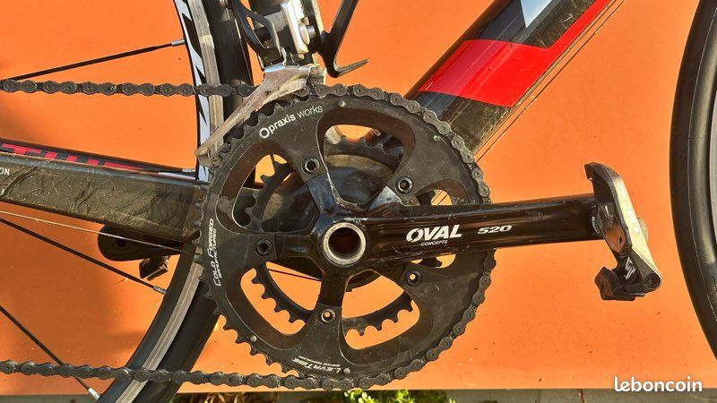 Équipements + Fuji Altamira 2.7 Carbone / Shimano 105 / Mavic / Grand Prix 5000 (image 16)