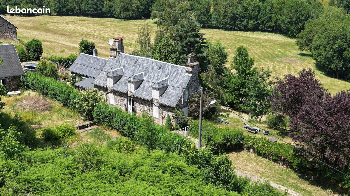 Maison 6 pièces 166 m² · à Anglards-de-Salers · 166 m² · 225 000 €