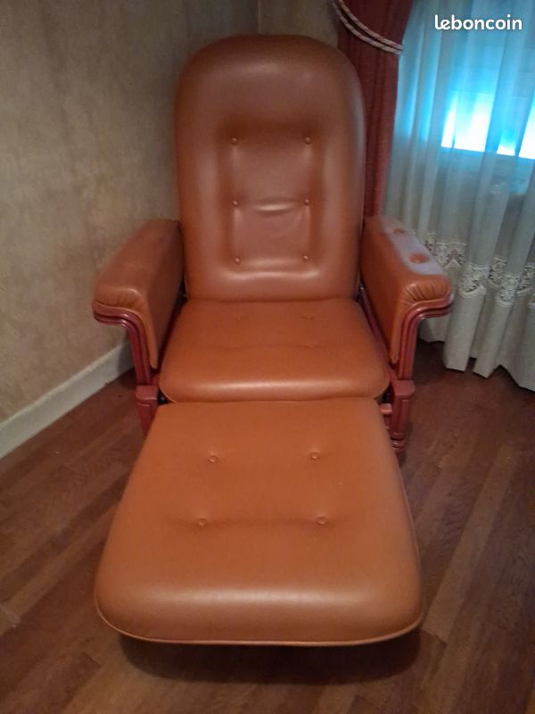 Fauteuil confortable (image 1)