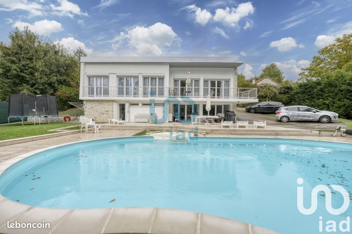 Villa 7 pièces 160 m²