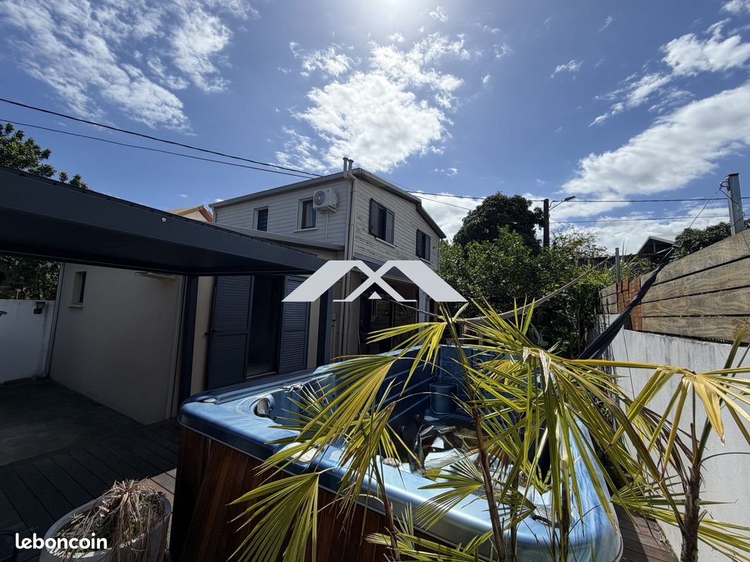 Maison 5 pièces 114 m² · à Saint-Pierre · 114 m² · 397 500 €