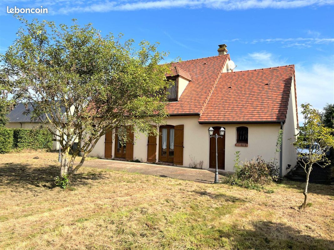 Maison 5 pièces 102 m² · à Sacquenville · 102 m² · 950 €/mois