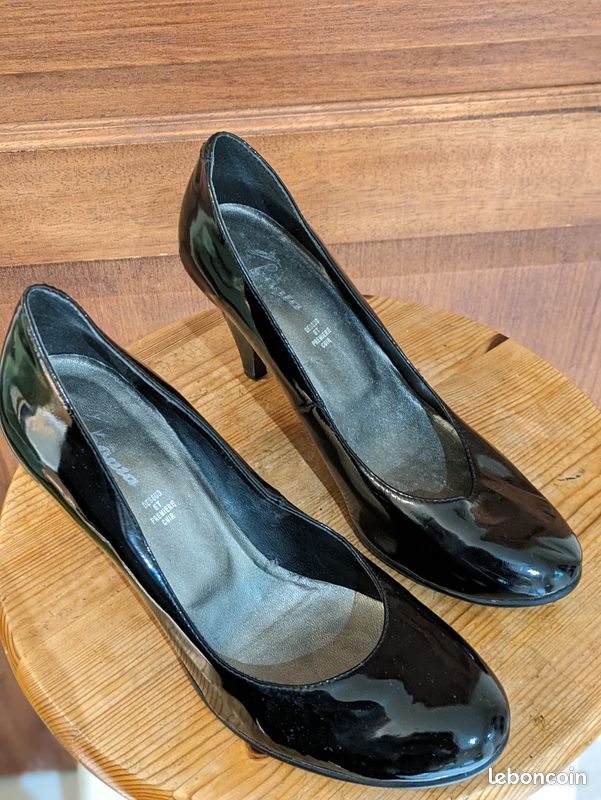 Escarpins en cuir noir verni (image 1)