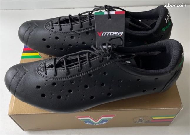 Chaussures Cyclisme Vittoria Classic 1976 - NEUVES - Pointure 44 - Vintage