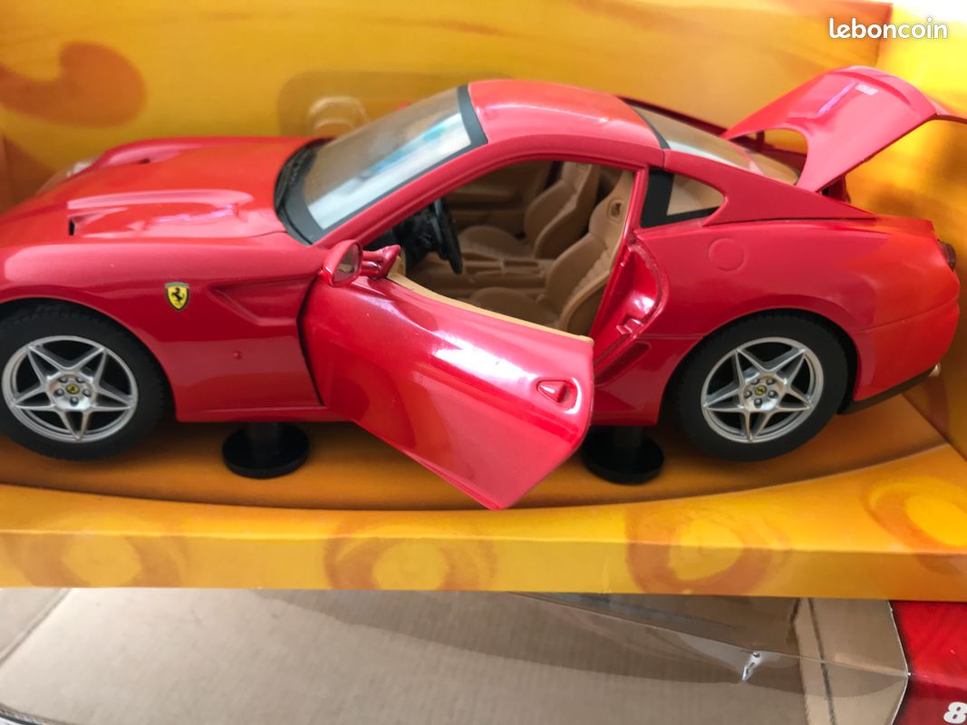 Hot Wheels Ferrari 599 GTB 1/18 - Sans Boîte - Occasion B3