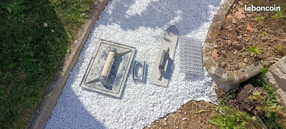 Outils de finition maçonnerie (image 1)