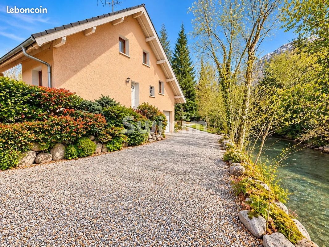 Maison 4 pièces 106 m² · à Talloires-Montmin · 106 m² · 599 000 €