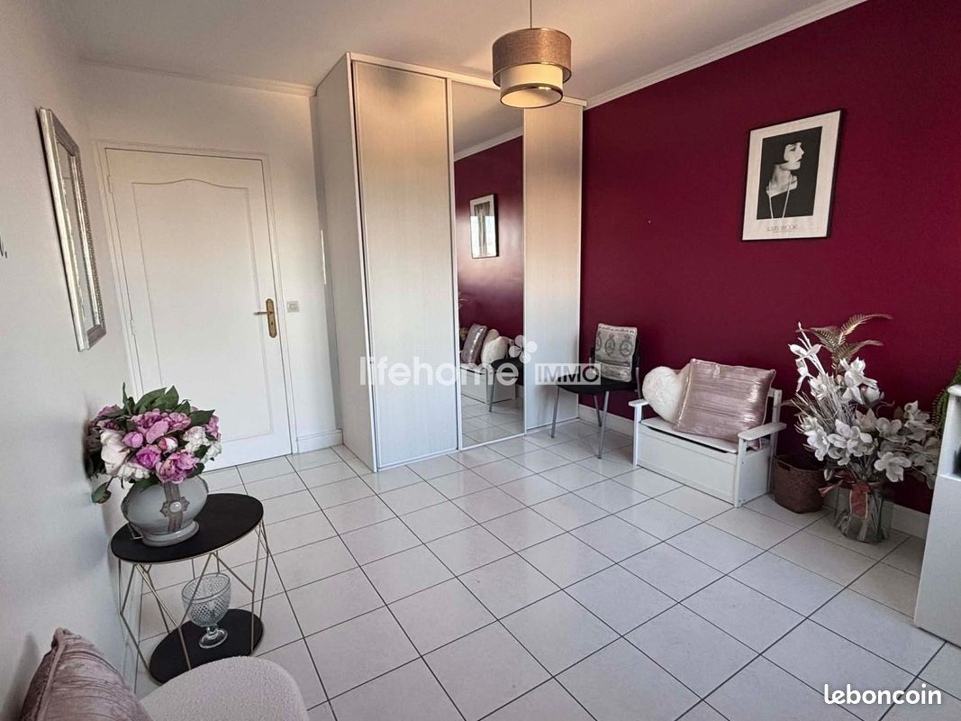 Appartement 4 pièces 111 m² · à Châteauroux · 111 m² · 263 000 €
