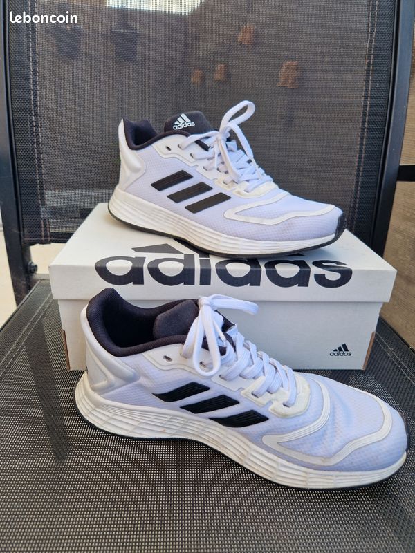 👟 Baskets de running Adidas Duramo 10 - Taille 36 (image 1)
