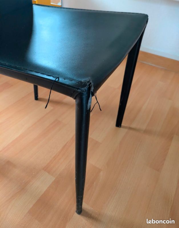 4 chaises noires (image 2)