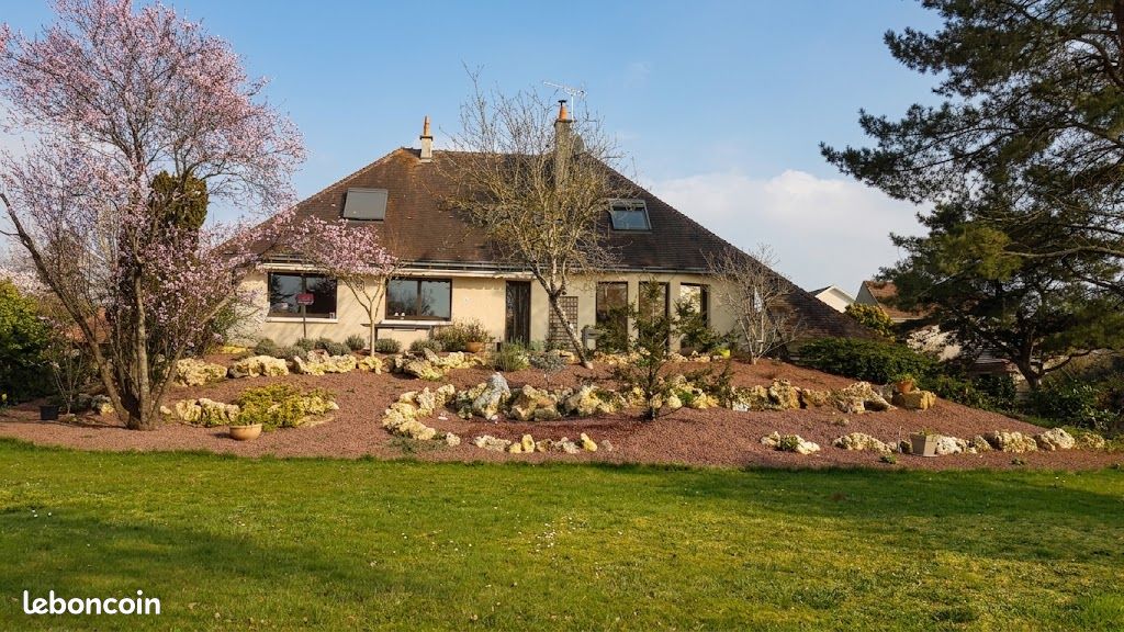Maison 8 pièces 290 m² · à Châtellerault · 290 m² · 396 500 €