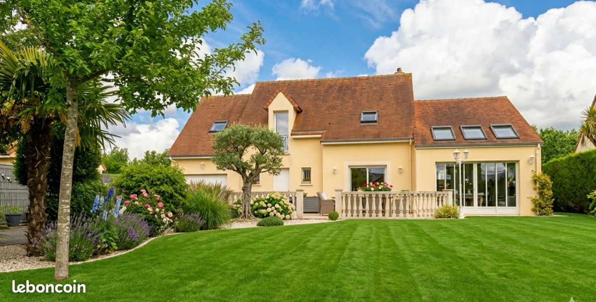 Maison 7 pièces 163 m² · à Saint-Martin-de-May · 163 m² · 399 000 €