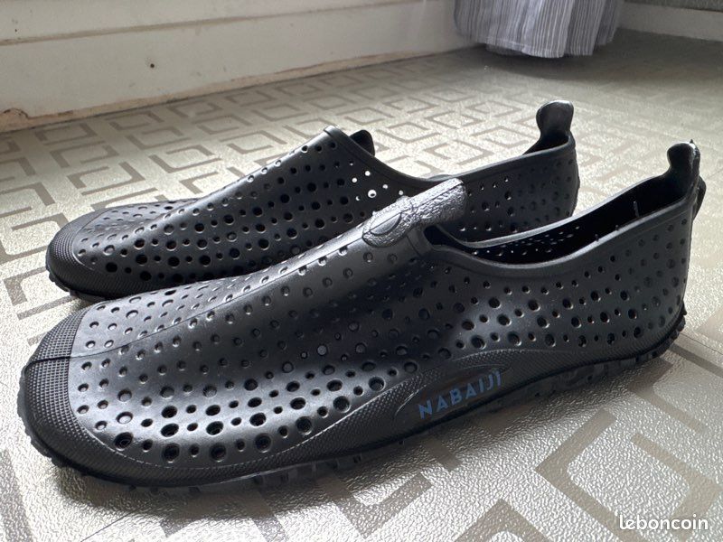 Chaussure aquatique - eau (image 1)