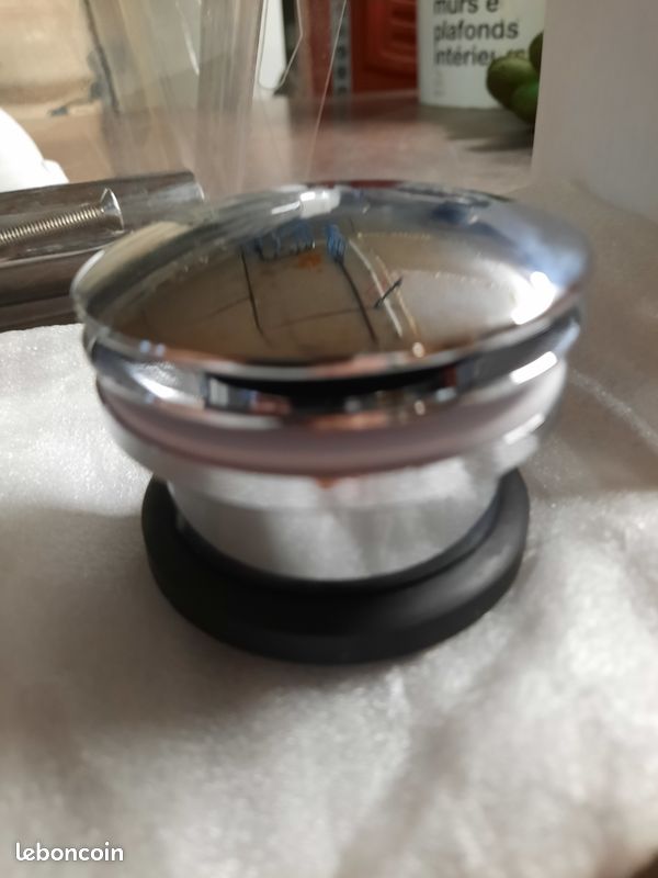 Siphon de Vasque (image 1)