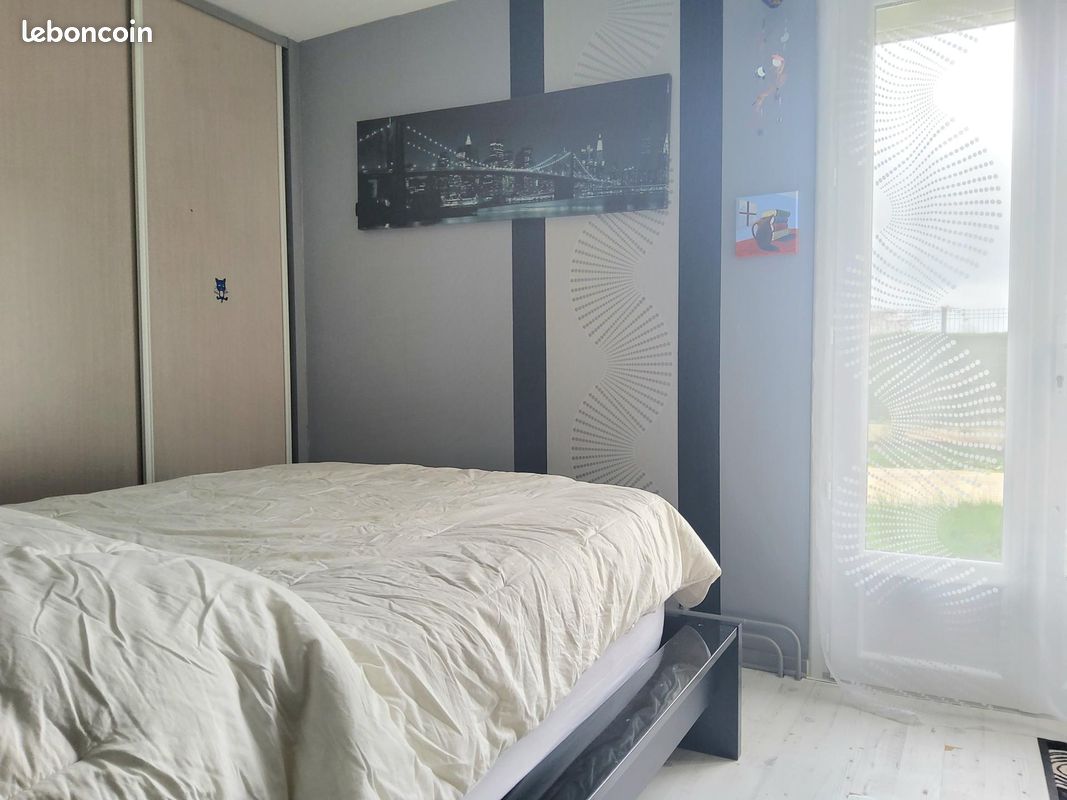 Pavillon 4 pièces 77 m² - Nanteuil 79400 (image principale 5)