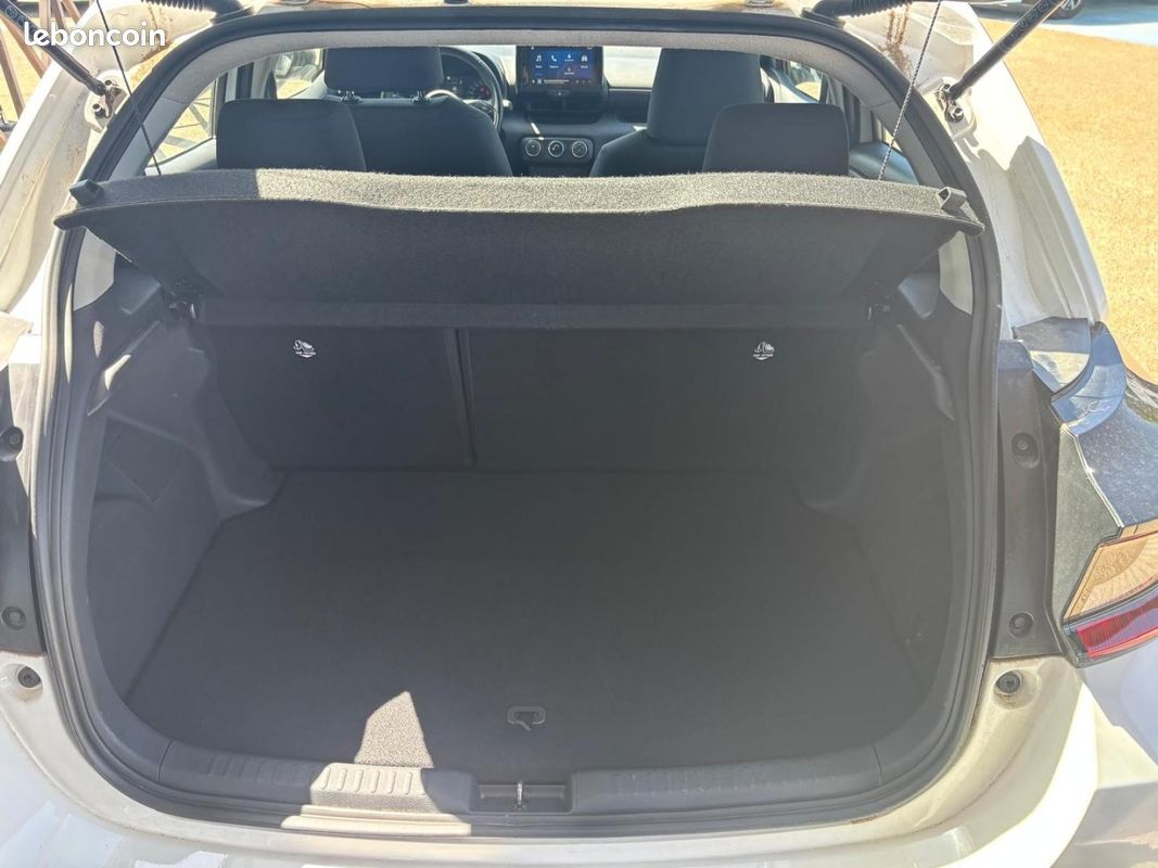 Toyota Yaris 120 VVT-i Dynamic Business 5p MC24 (image 7)