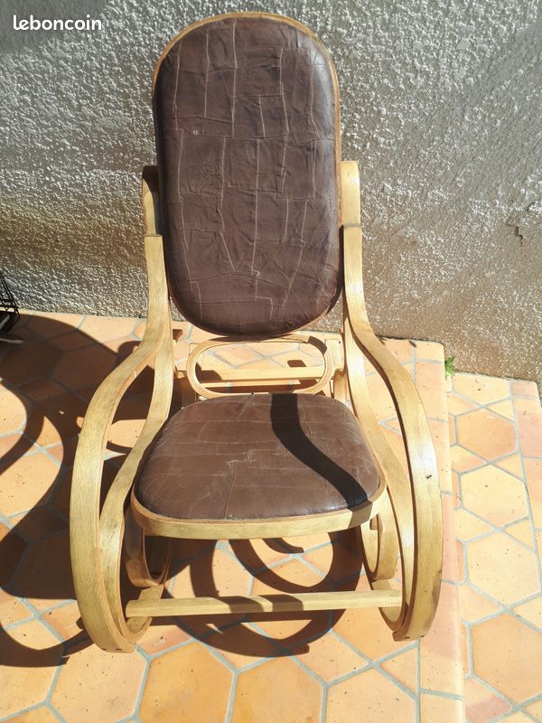 Roking chair (image 1)