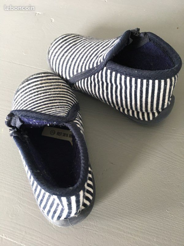 Chaussons bleus à rayures (image 3)