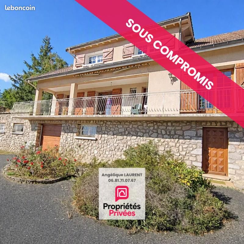 Maison 10 pièces 220 m² · à Soleymieux · 220 m² · 249 000 €